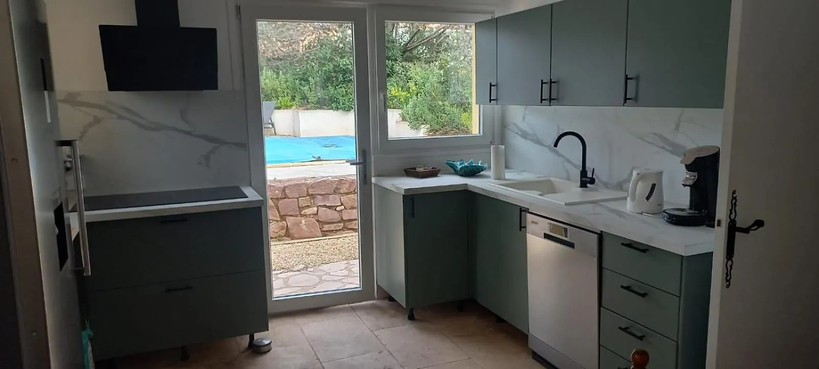 5 Soleils Yourhosthelper Roquebrune-sur-Argens France