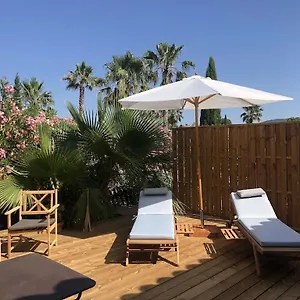  Hébergement de vacances Village
